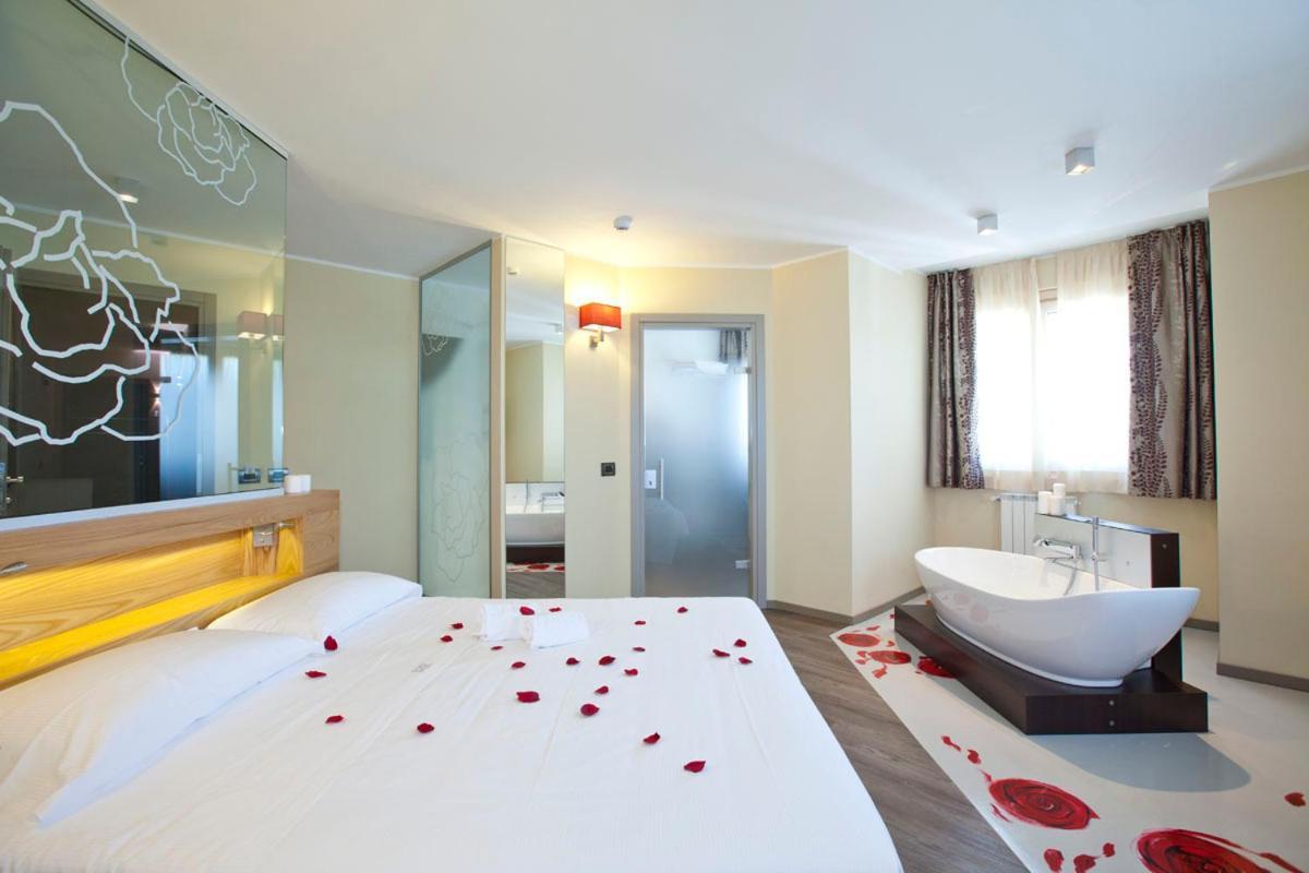 Harmony Suite Hotel Selvino Exterior photo
