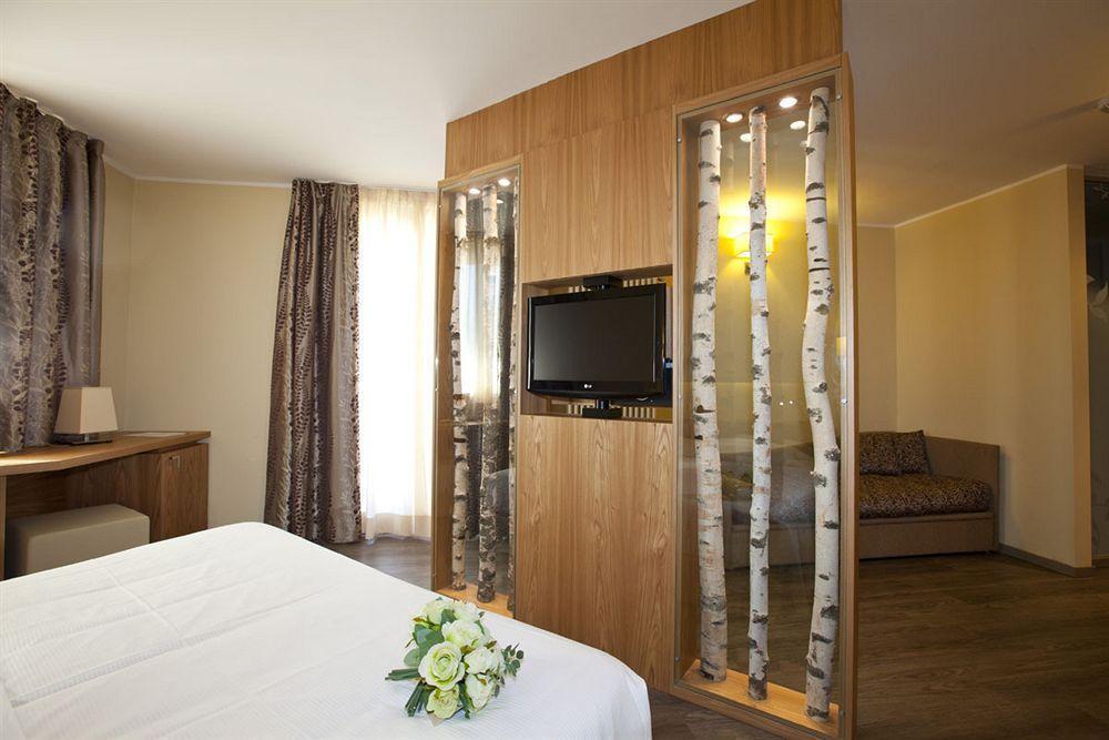 Harmony Suite Hotel Selvino Exterior photo