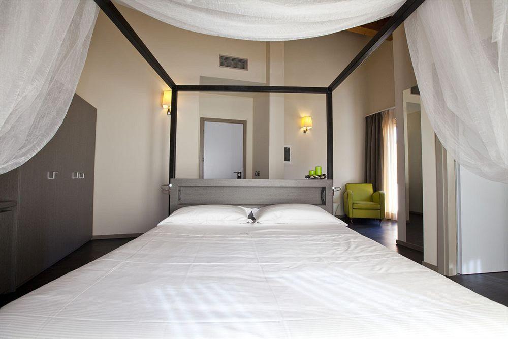 Harmony Suite Hotel Selvino Exterior photo