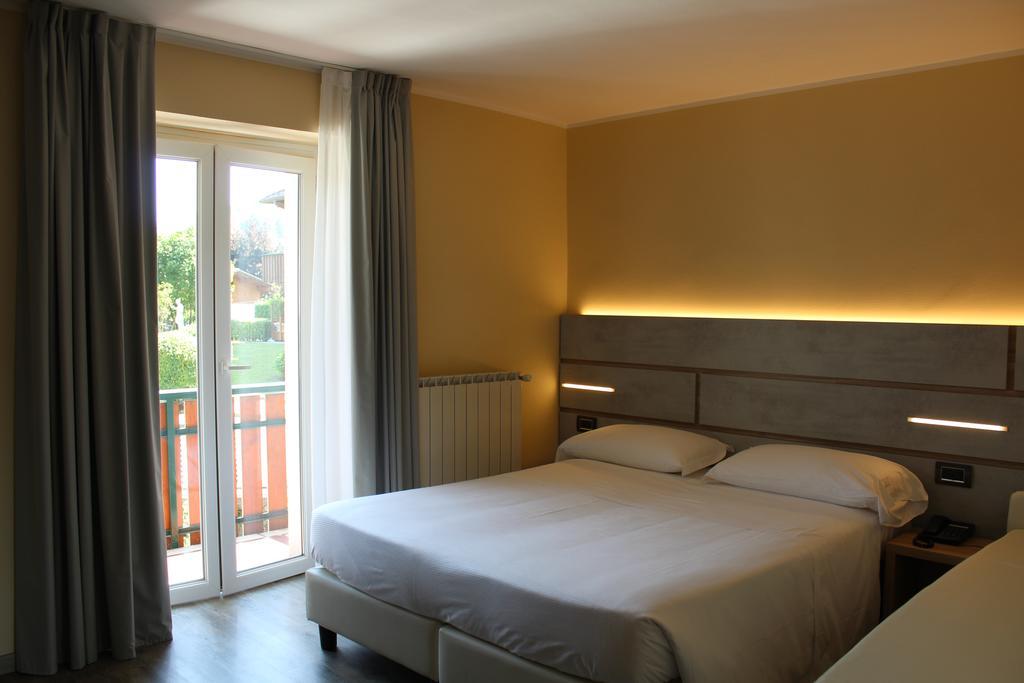 Harmony Suite Hotel Selvino Exterior photo